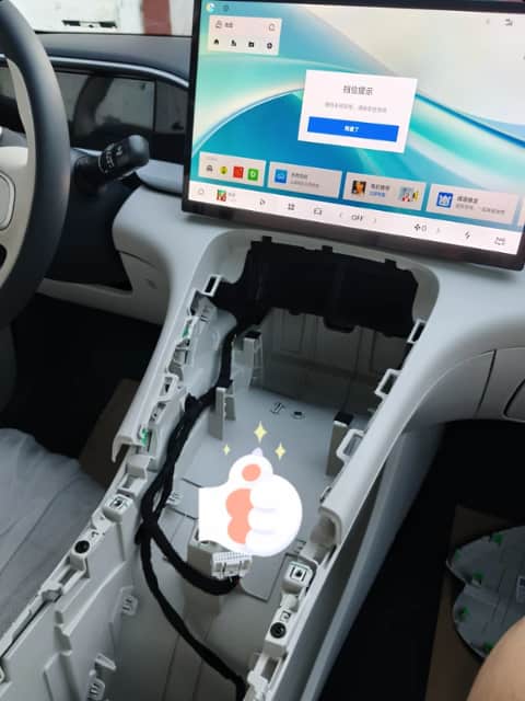 Xevaban.com ở 214 Giải Ph&oacute;ng l&agrave; đơn vị chuy&ecirc;n cung cấp Phụ kiện Geely EX2, Đồ chơi Geely EX2, Sạc kh&ocirc;ng d&acirc;y Geely EX2, Sạc kh&ocirc;ng d&acirc;y EX2, sạc kh&ocirc;ng d&acirc;y, đế sạc kh&ocirc;ng d&acirc;y, sac khong day, sạc kh&ocirc;ng d&acirc;y &ocirc; t&ocirc;, sạc kh&ocirc;ng d&acirc;y cho oto, sạc kh&ocirc;ng d&acirc;y xe hơi